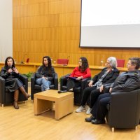 Mesa Redonda Reflexos de Abril